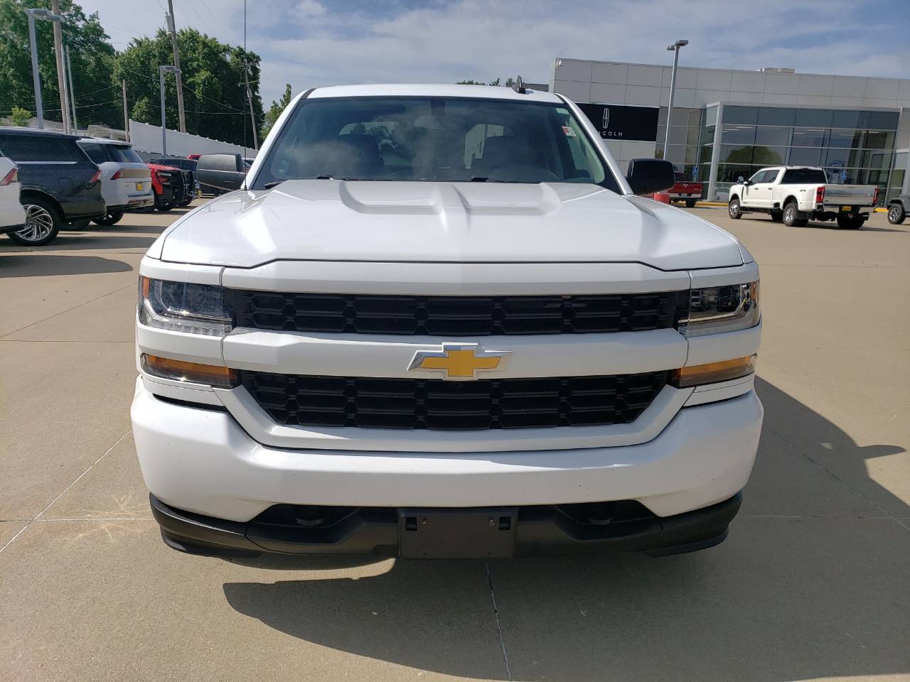 Used 2018 Chevrolet Silverado 1500 Custom with VIN 3GCUKPEC9JG589585 for sale in Kansas City