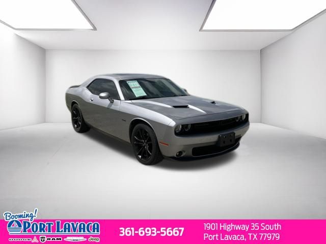 2018 Dodge Challenger R/T Plus's photo