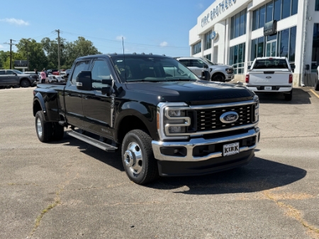 2026 Ford Super Duty F-350 DRW LARIAT