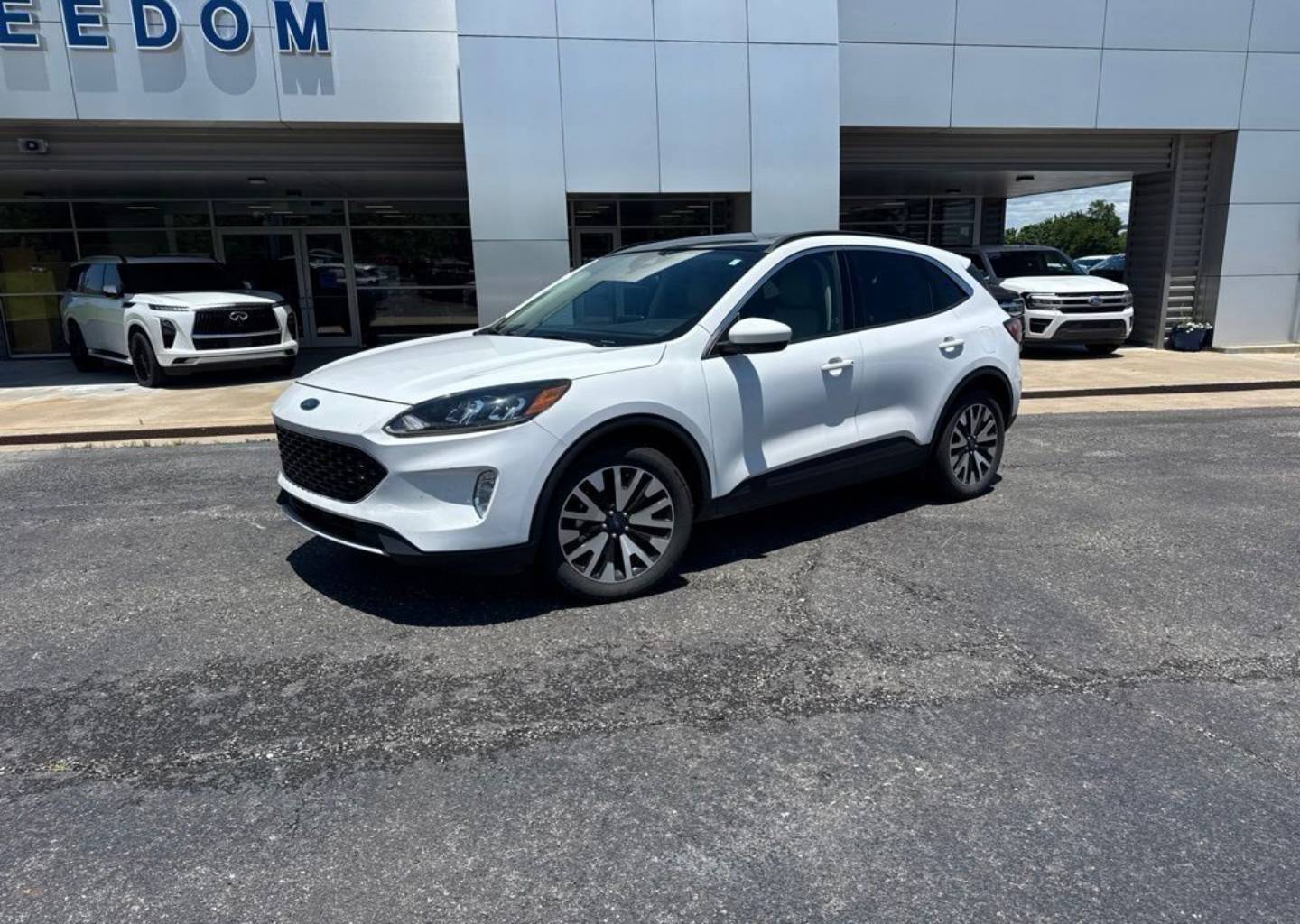 Used 2020 Ford Escape SEL with VIN 1FMCU9H92LUA76224 for sale in Eufaula, OK