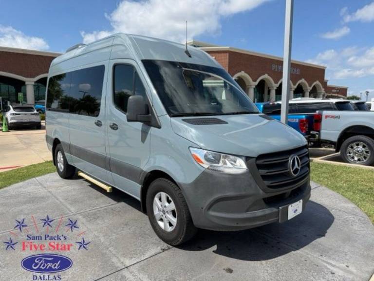 2022 Mercedes-Benz Sprinter 2500 Passenger 144 WB