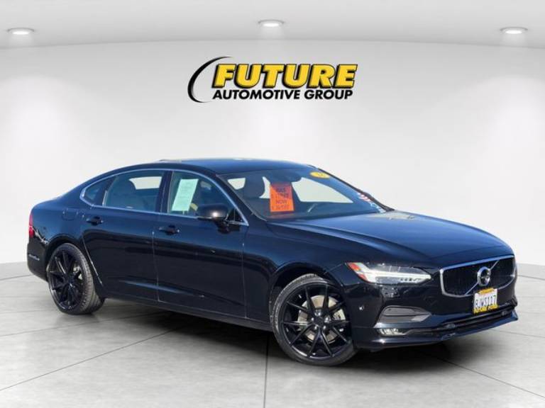 2018 Volvo S90 T5 Momentum