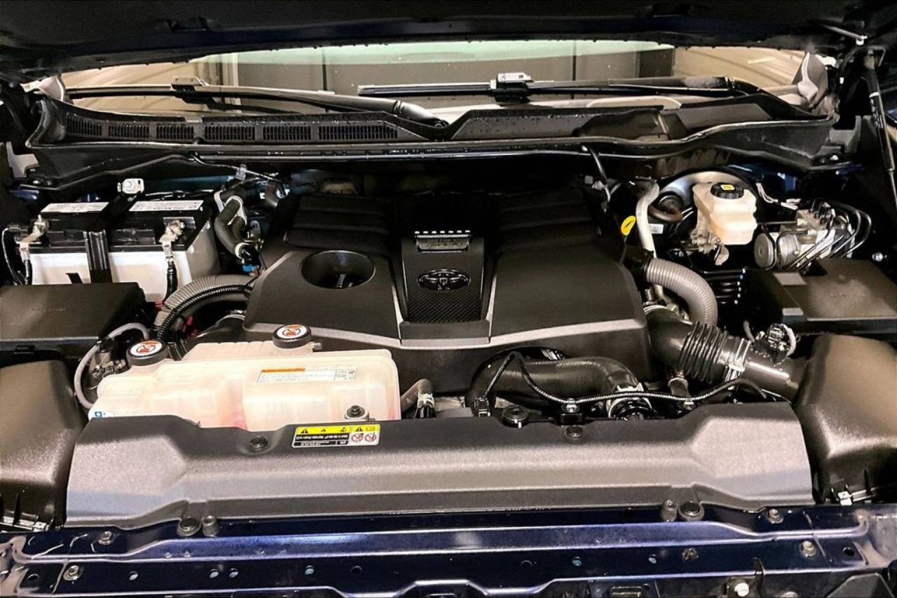 2023 Toyota Tundra Limited - Photo 10