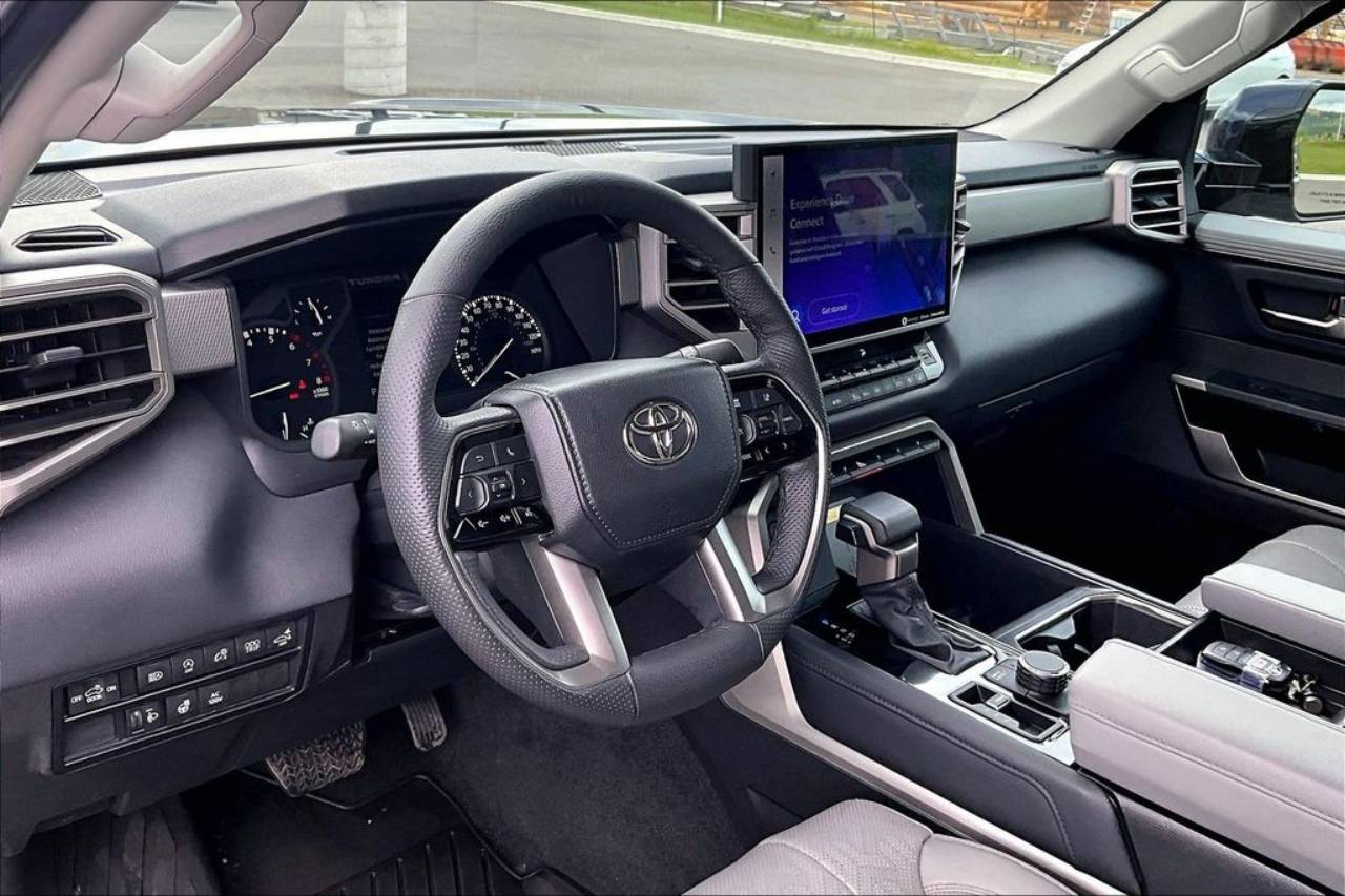2023 Toyota Tundra Limited - Photo 14