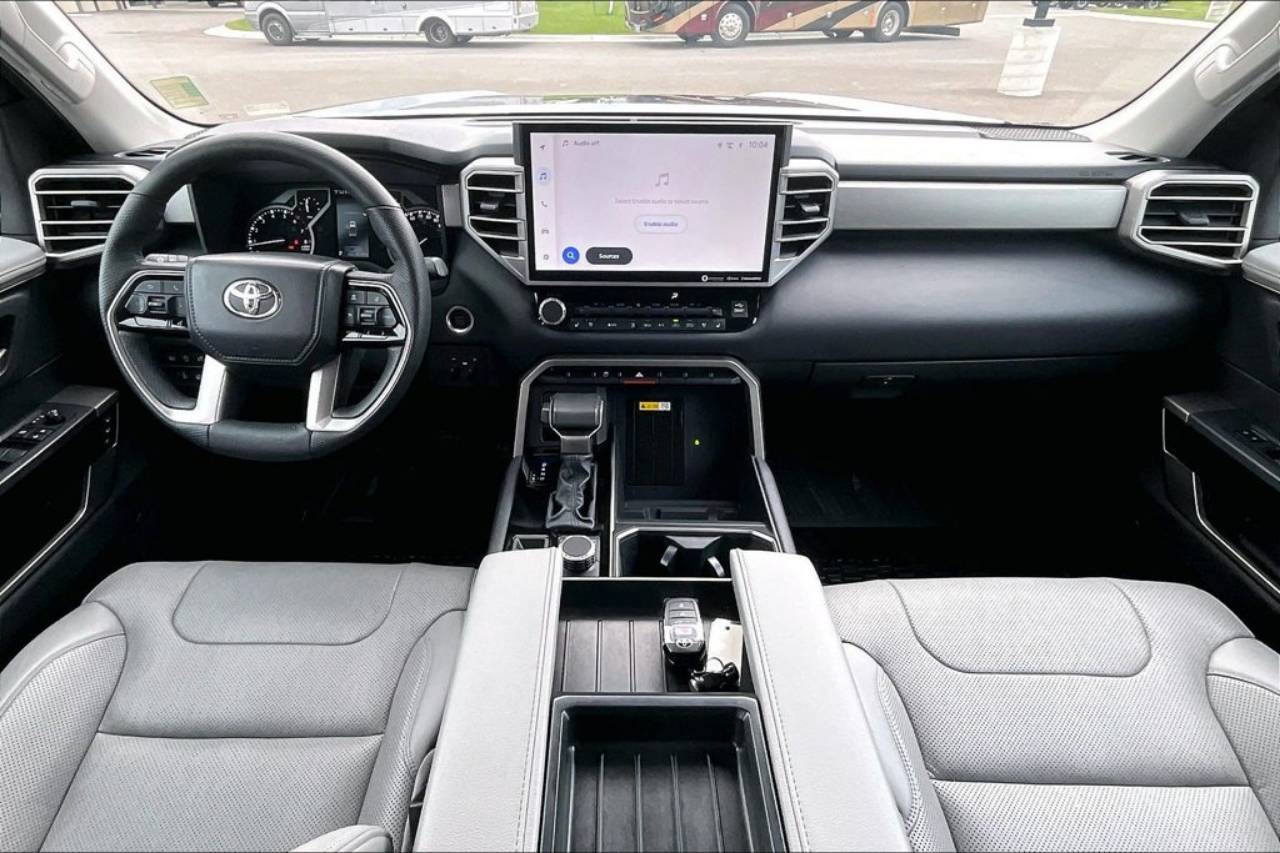 2023 Toyota Tundra Limited - Photo 16