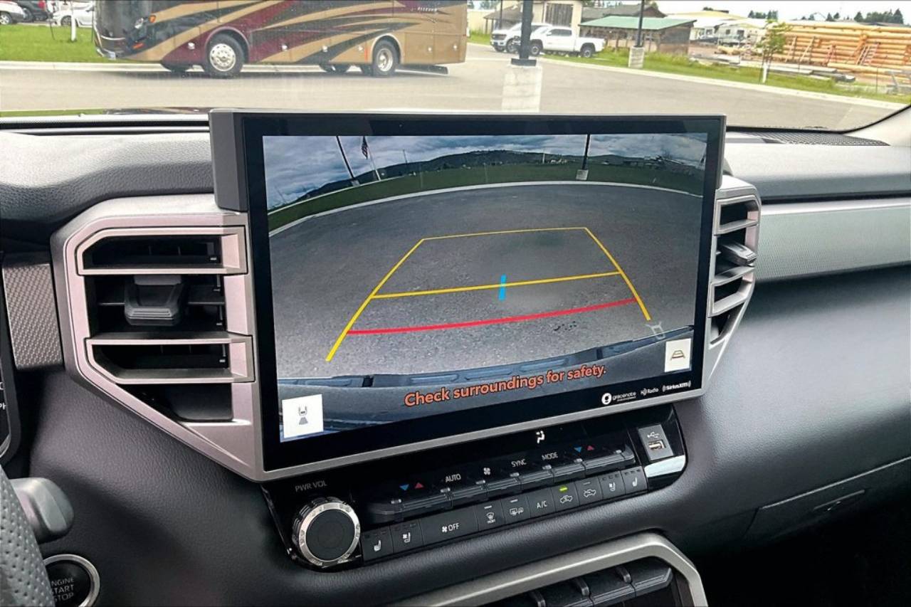 2023 Toyota Tundra Limited - Photo 22