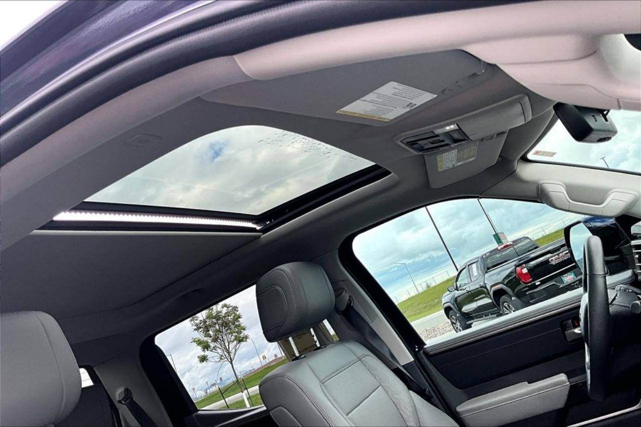 2023 Toyota Tundra Limited - Photo 23
