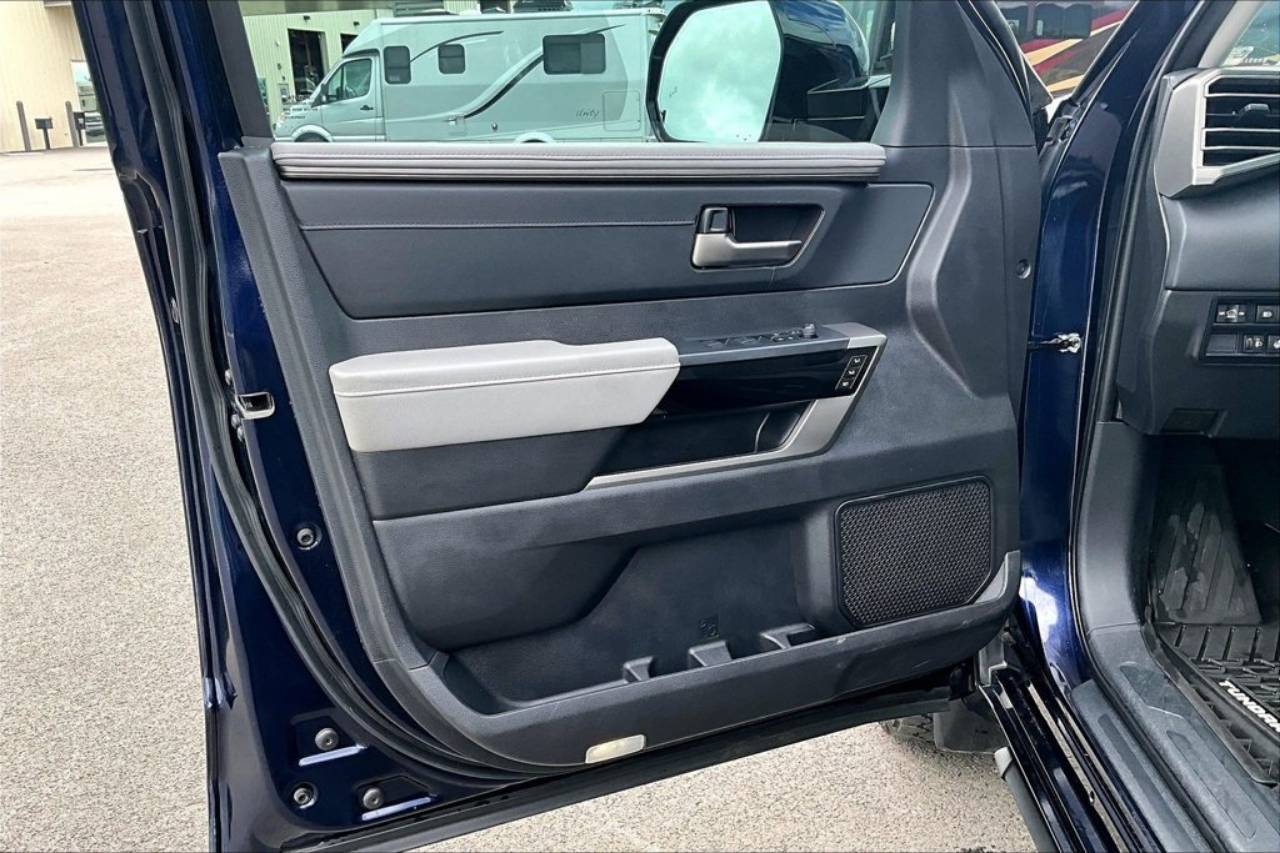 2023 Toyota Tundra Limited - Photo 24