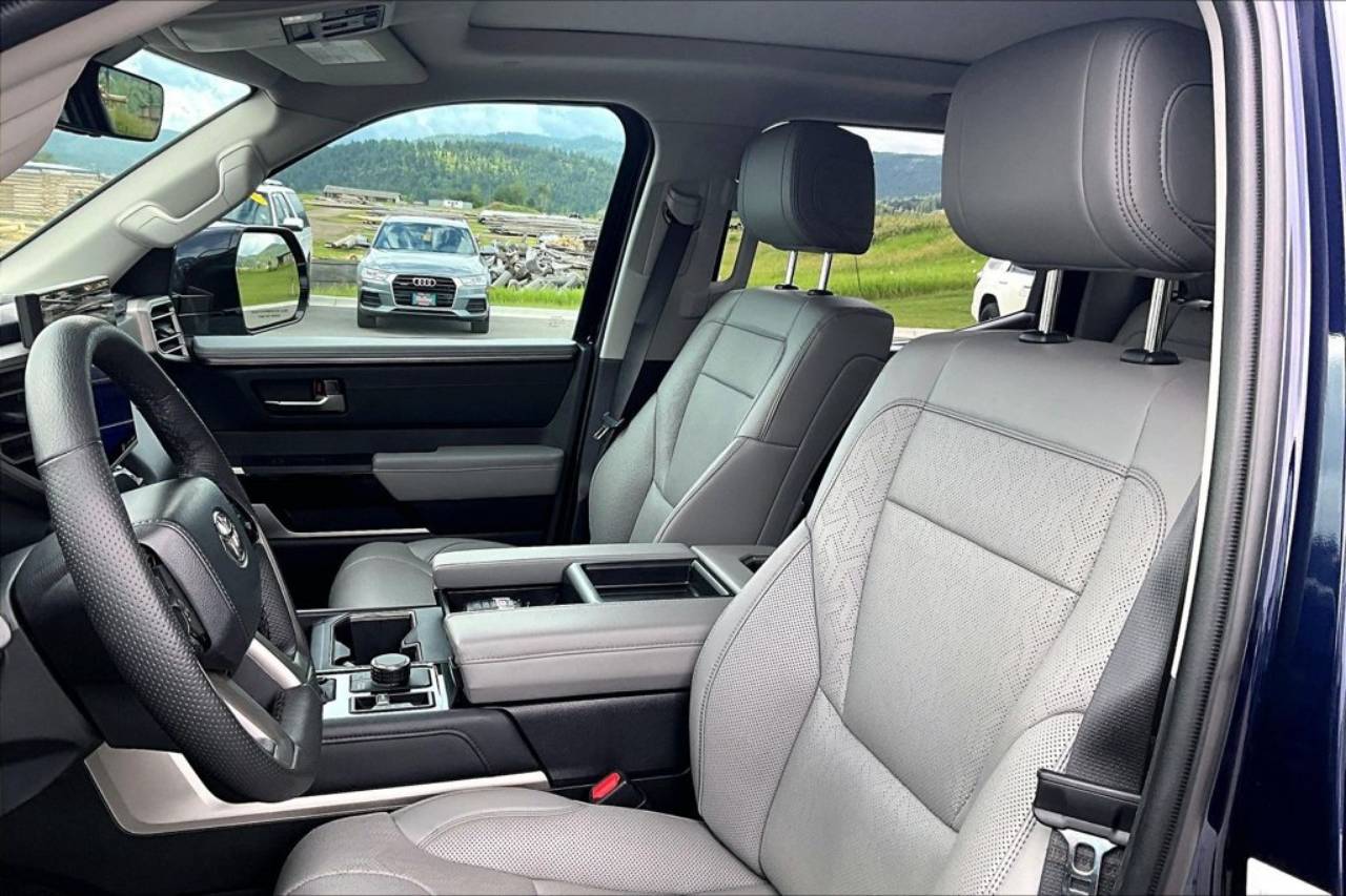 2023 Toyota Tundra Limited - Photo 26