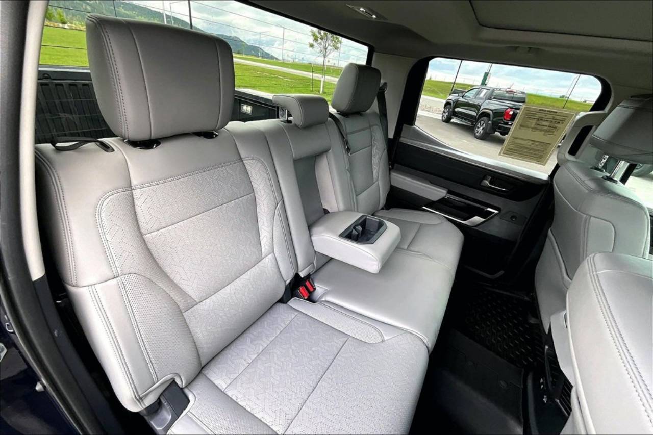 2023 Toyota Tundra Limited - Photo 28