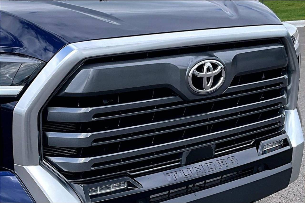 2023 Toyota Tundra Limited - Photo 29