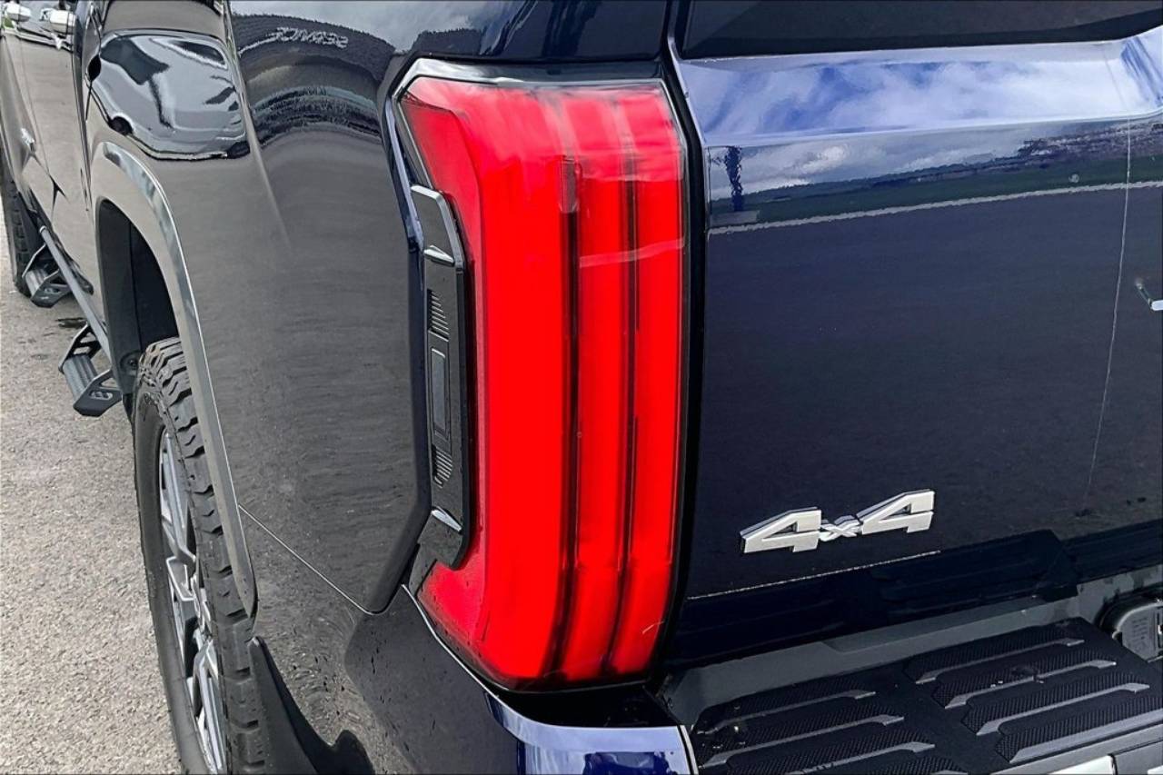 2023 Toyota Tundra Limited - Photo 31