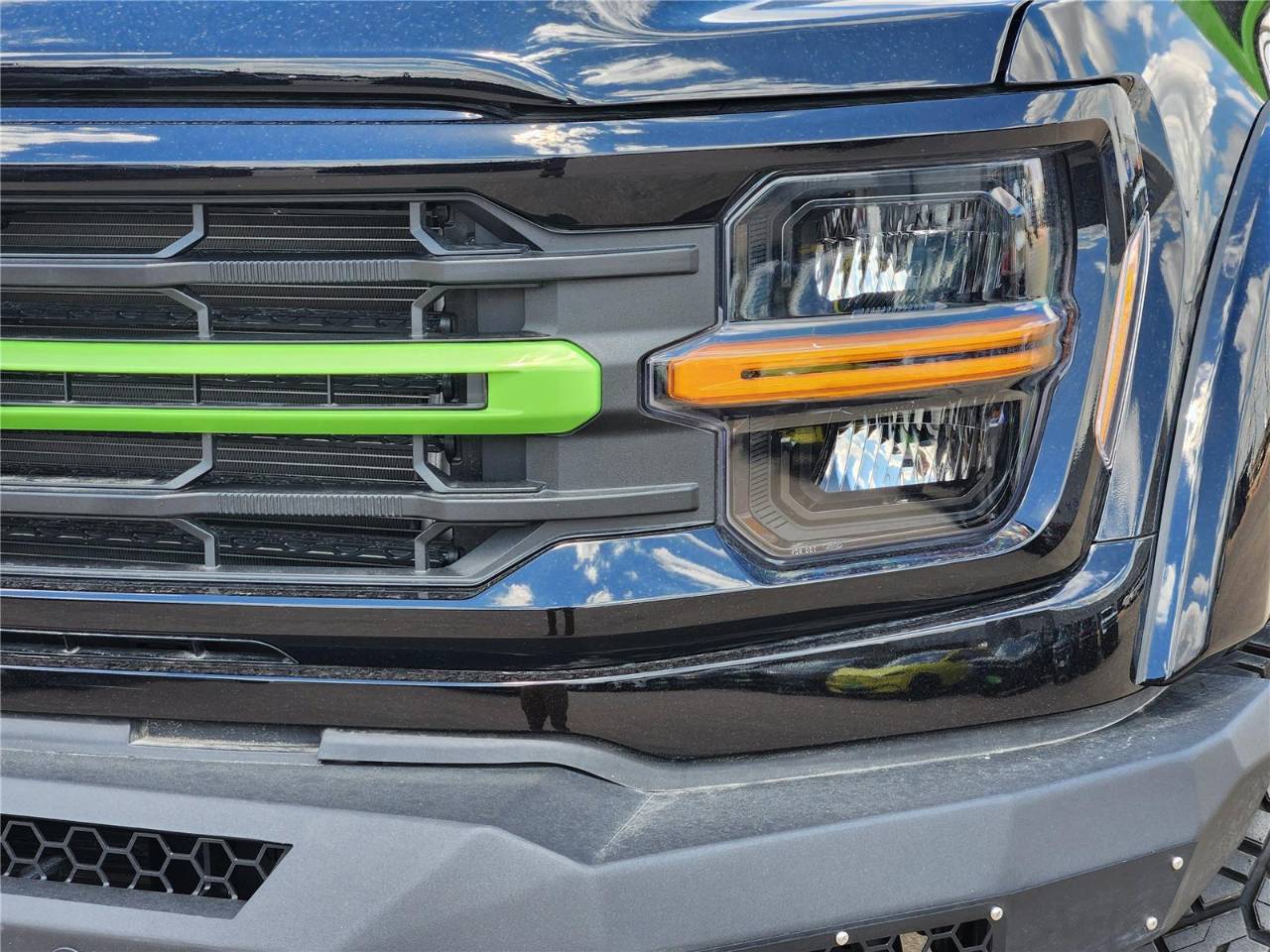 2025 Ford F-150 XLT - Photo 6