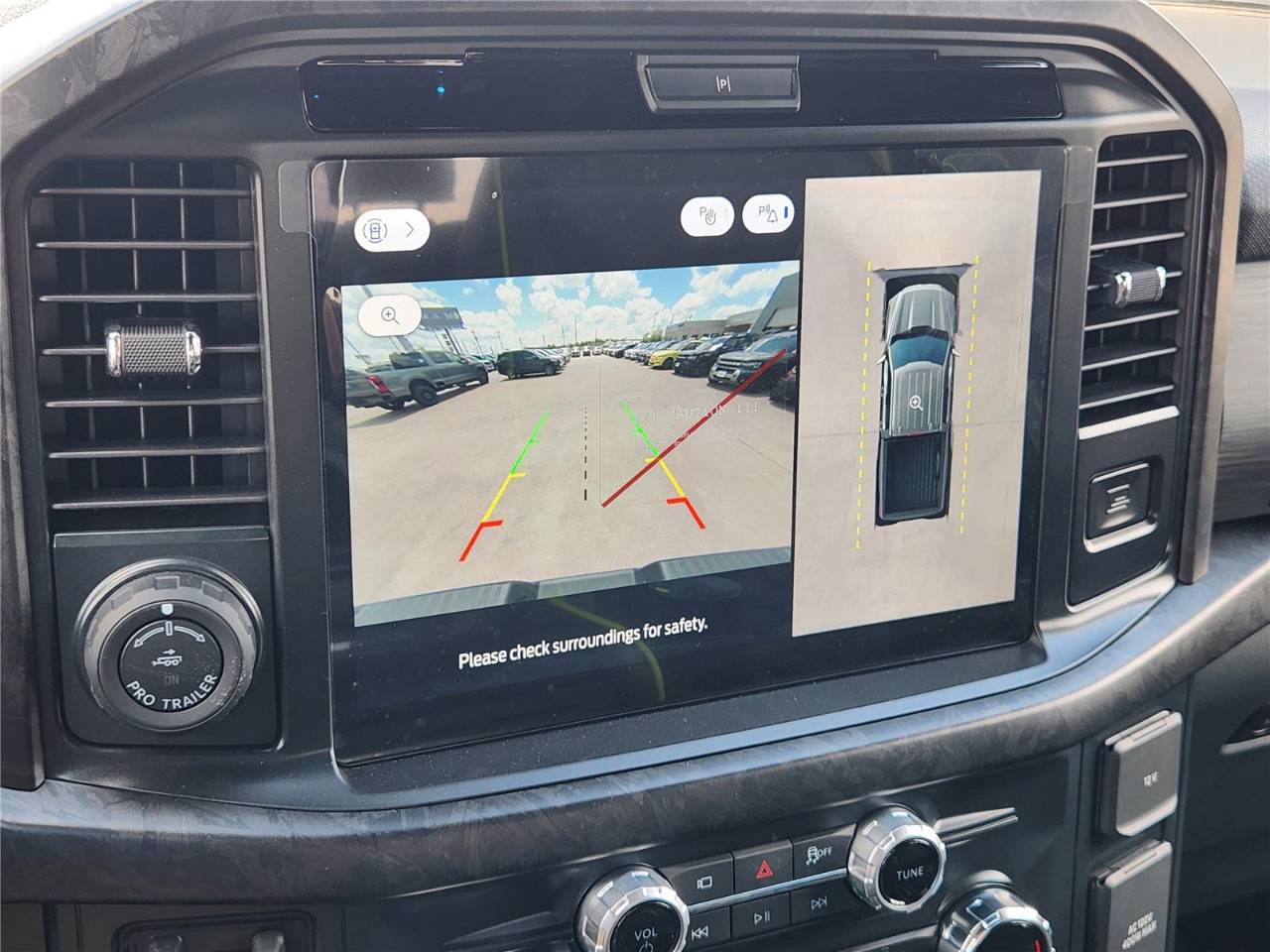 2025 Ford F-150 XLT - Photo 14