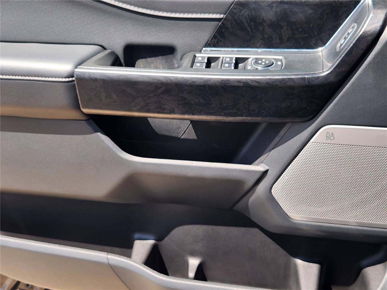 2025 Ford F-150 XLT - Photo 18