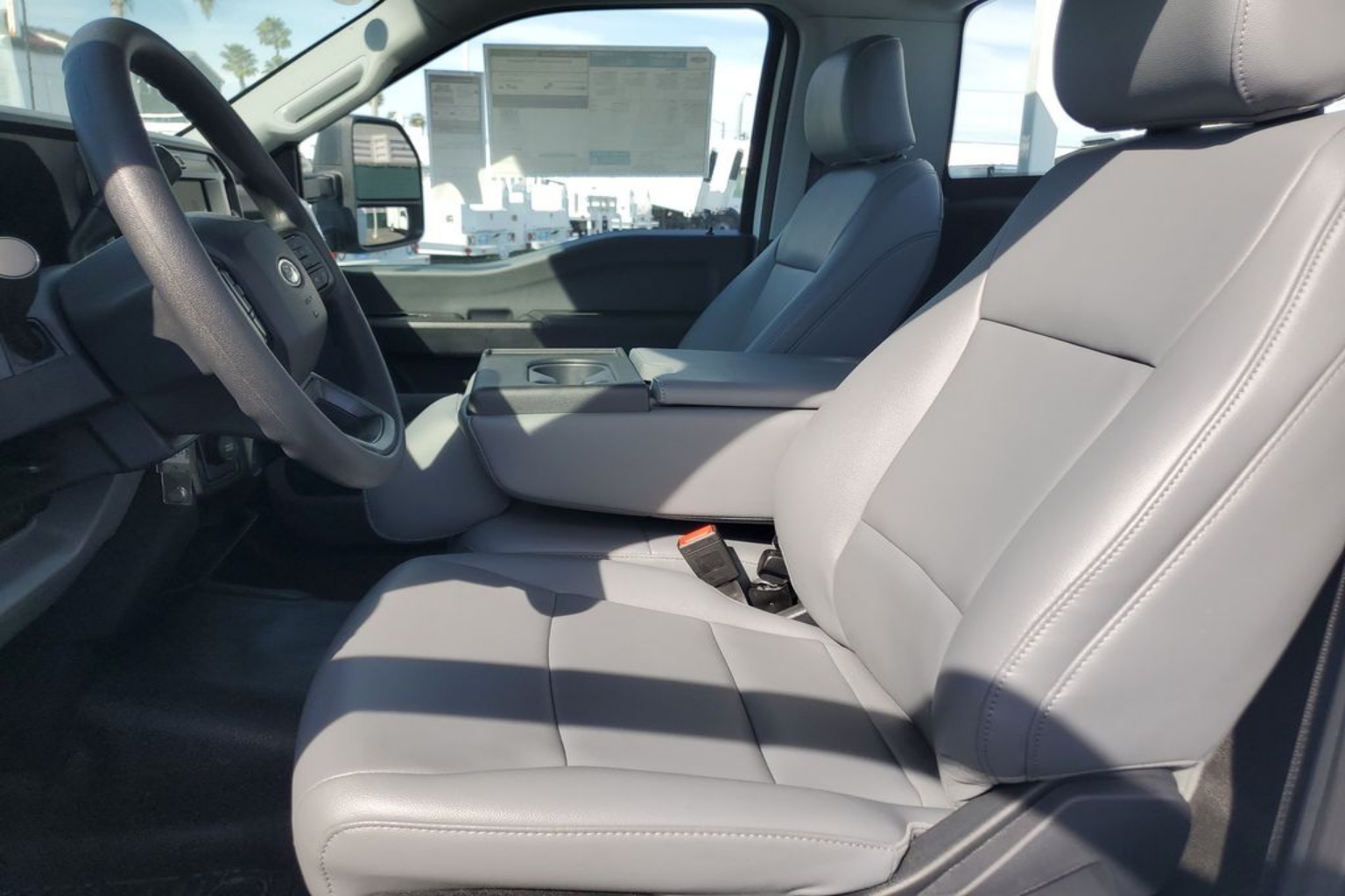 2026 Ford F-350 Super Duty Chassis Cab XL - Photo 18