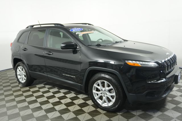 2017 Jeep Cherokee Sport's photo