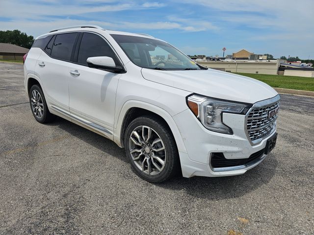 2022 GMC Terrain Denali AWD's photo
