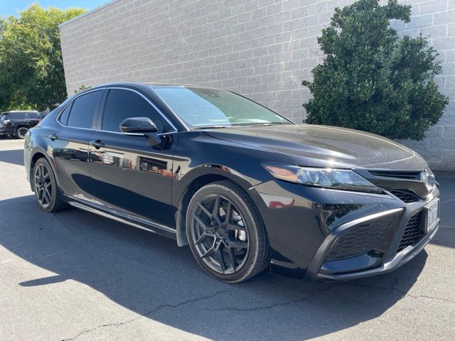 2023 Toyota Camry Hybrid SE