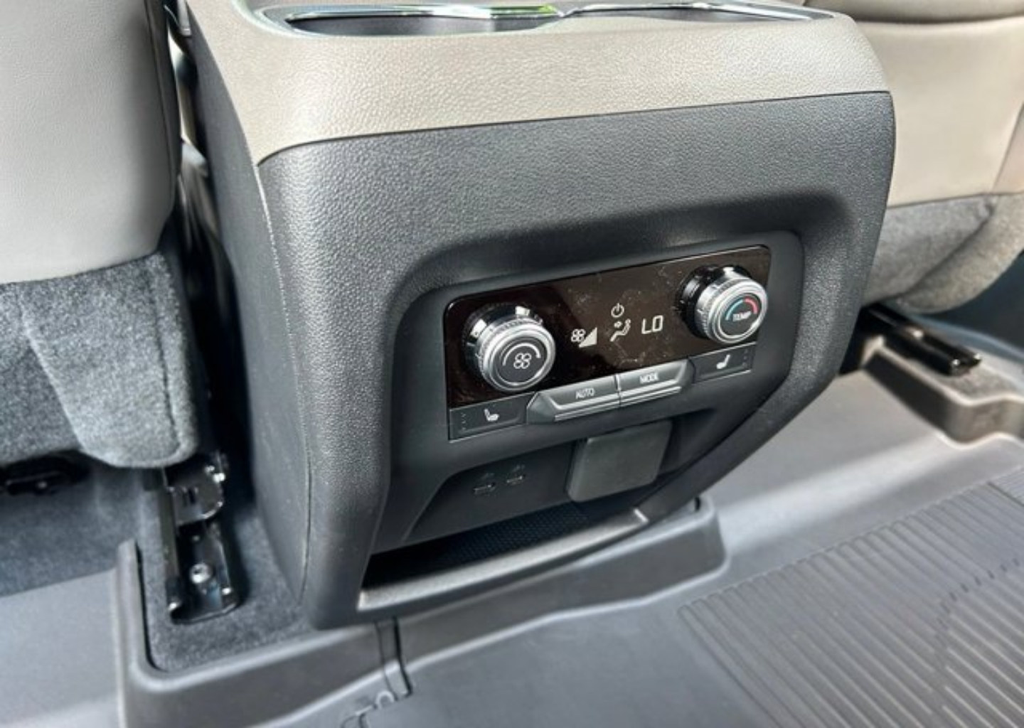 2026 GMC Acadia Elevation - Photo 41