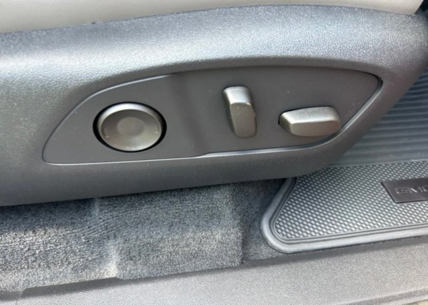 2026 GMC Acadia Elevation - Photo 53