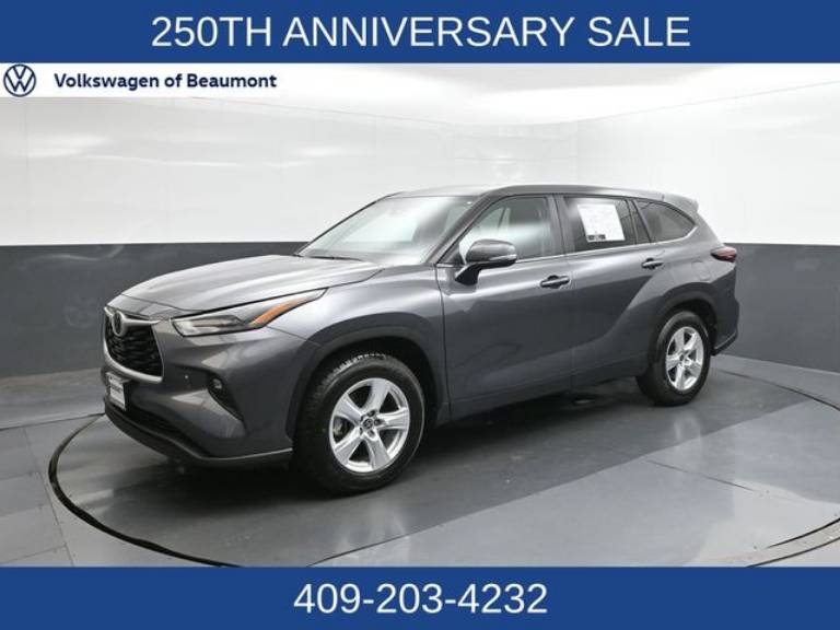 2025 Toyota Highlander LE