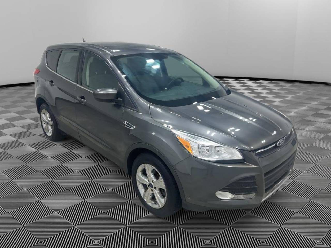 Used 2015 Ford Escape SE with VIN 1FMCU9GX0FUB71191 for sale in Wapakoneta, OH