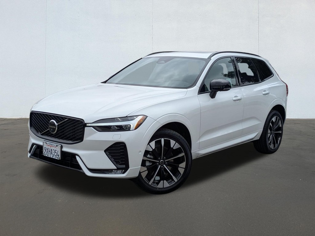 2026 Volvo XC60 B5 Plus