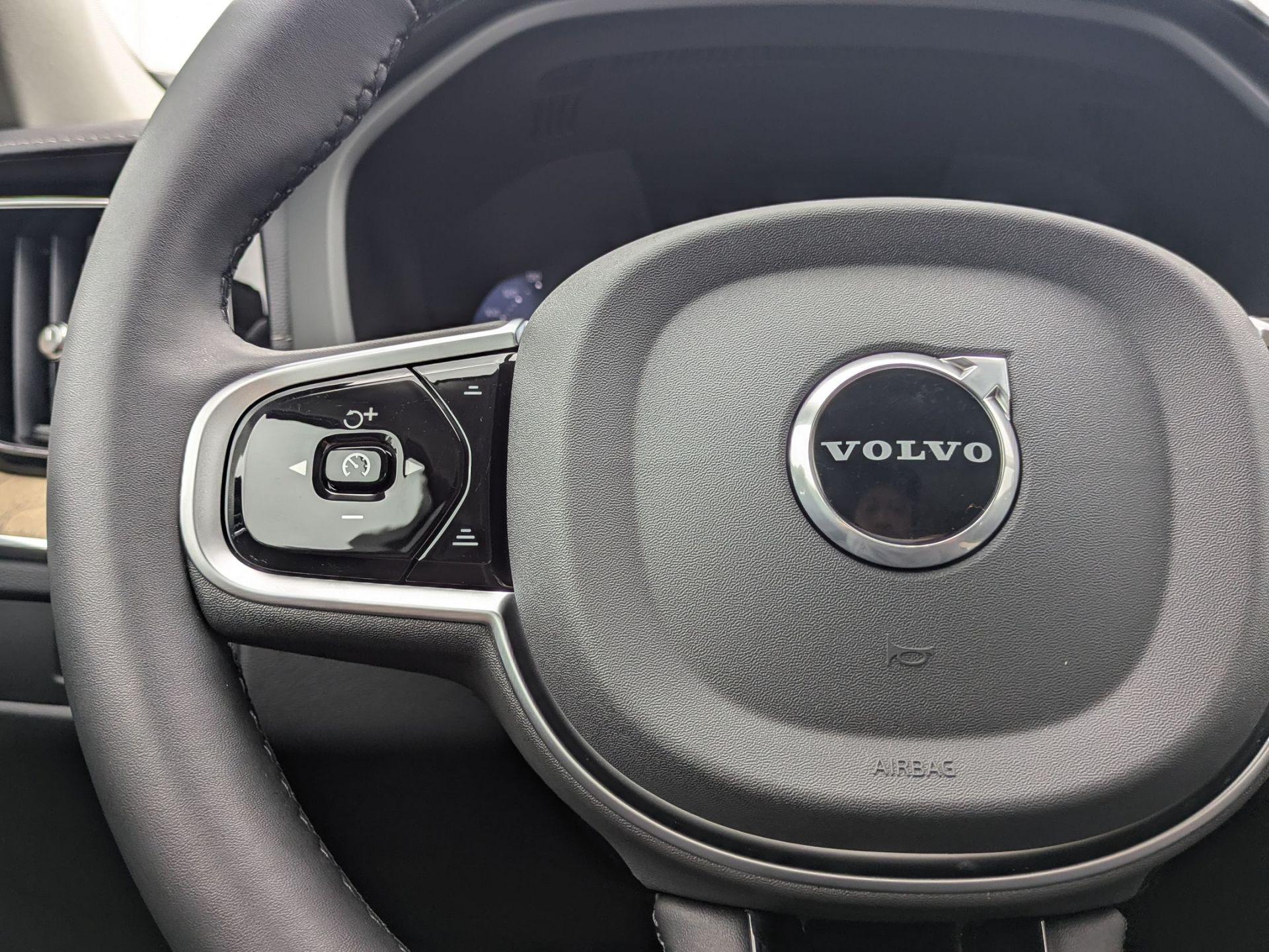 2026 Volvo XC60 Ultra - Photo 14