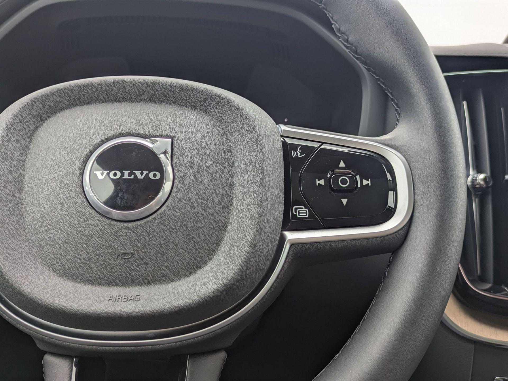 2026 Volvo XC60 Ultra - Photo 15