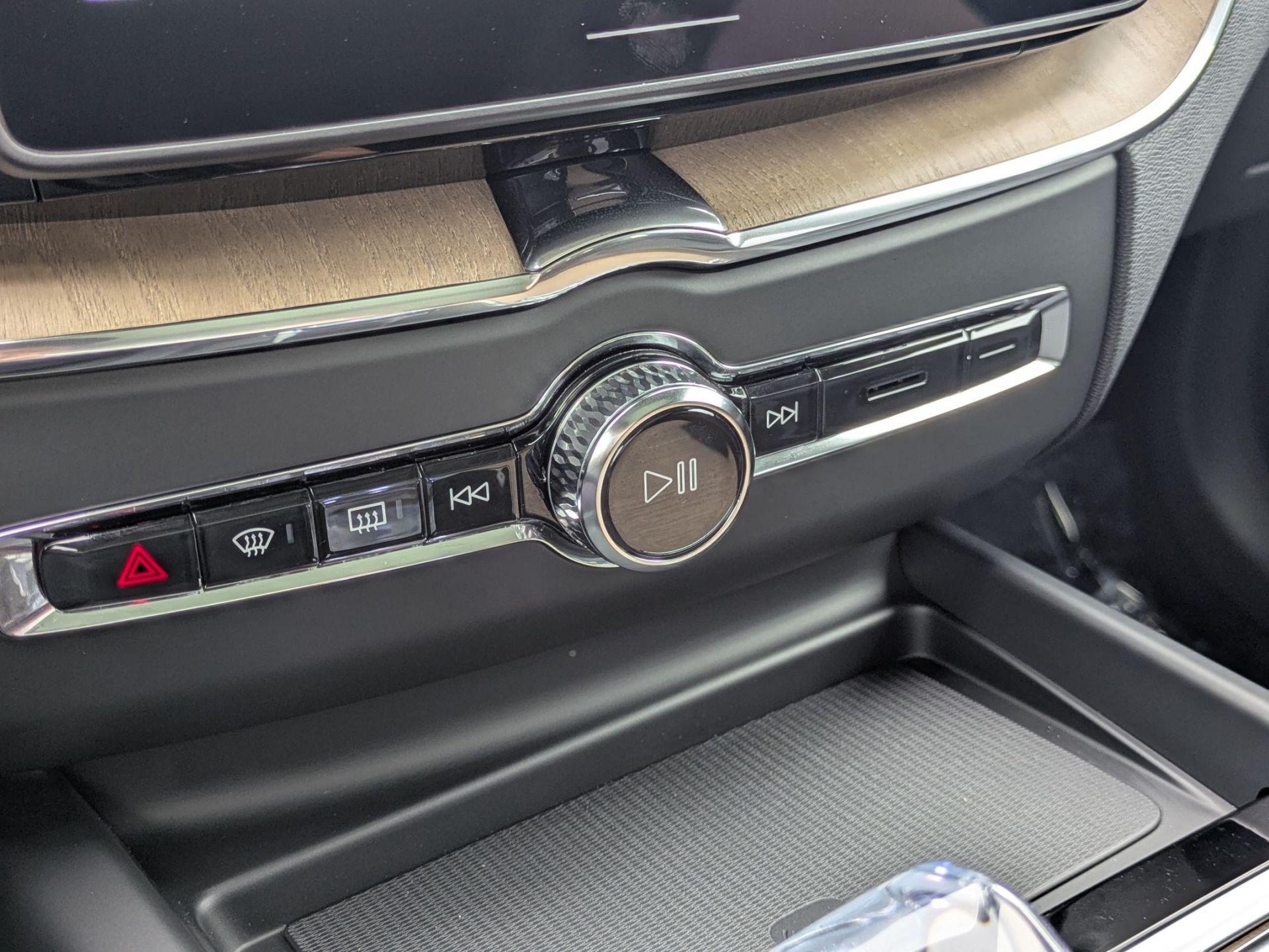 2026 Volvo XC60 Ultra - Photo 19