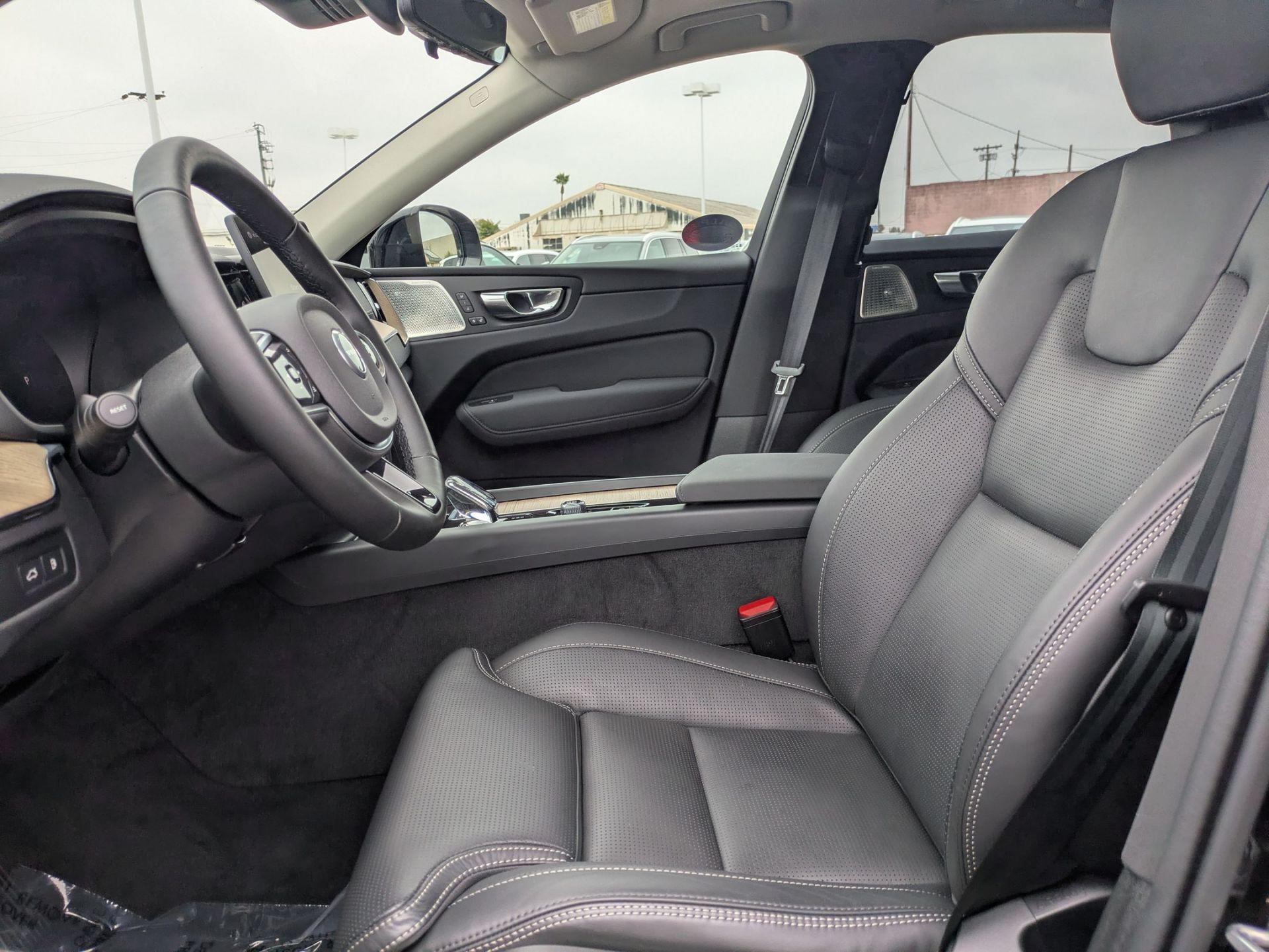 2026 Volvo XC60 Ultra - Photo 21