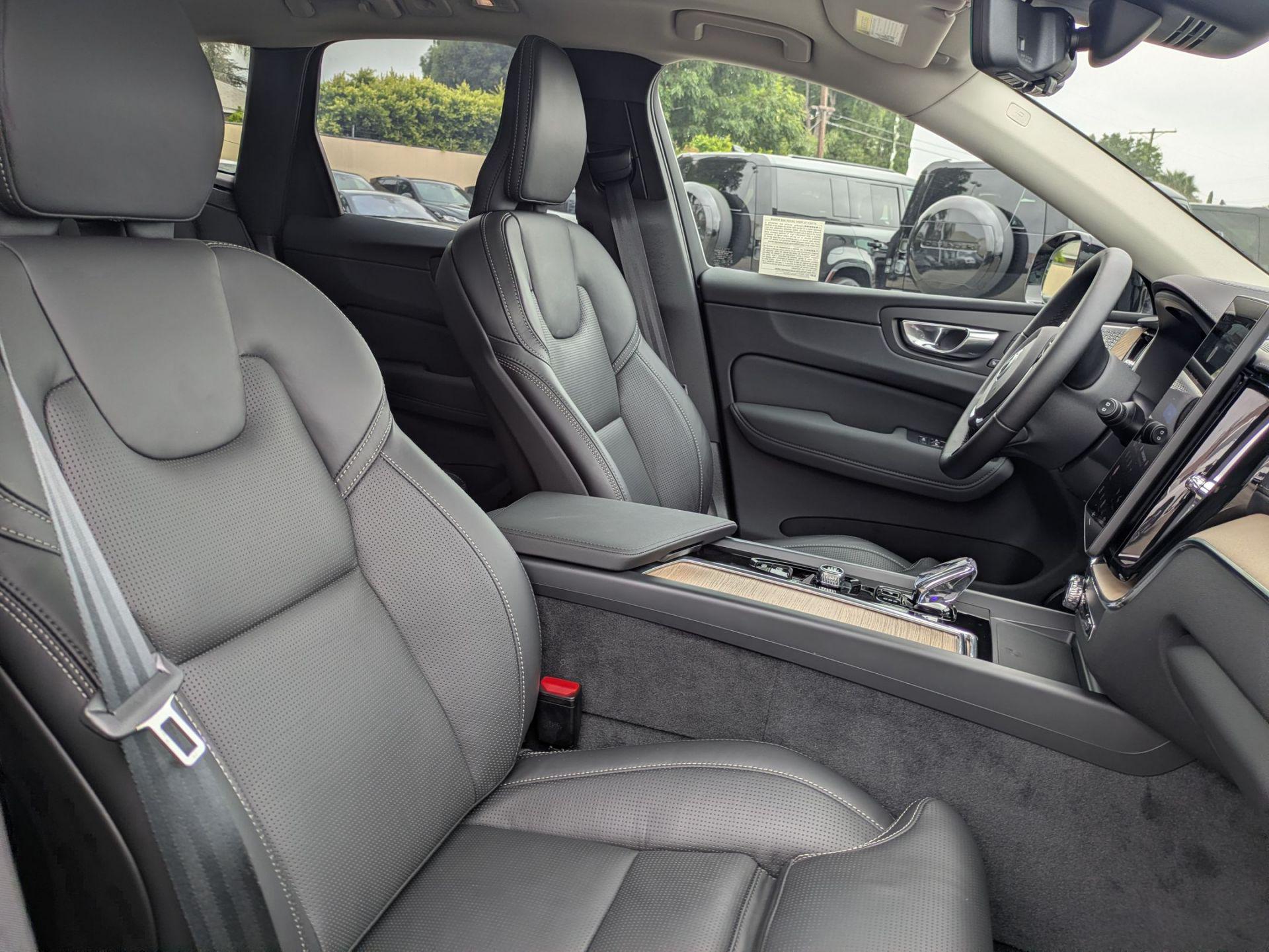 2026 Volvo XC60 Ultra - Photo 26