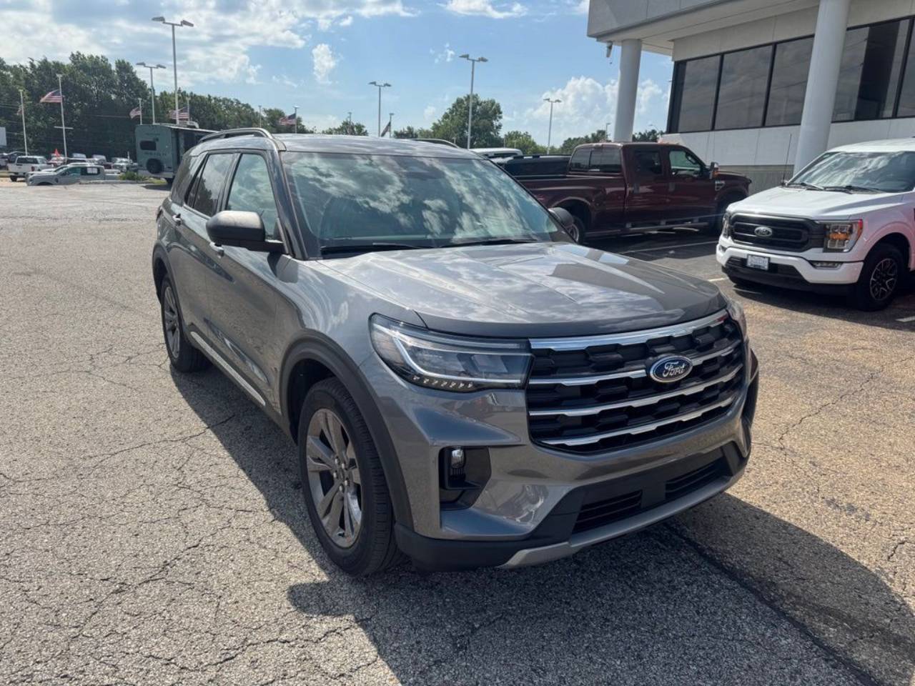 2025 Ford Explorer Active 4WD (PL535)'s photo