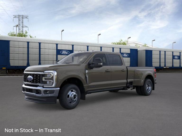 2026 Ford Super Duty F-350 DRW LARIAT