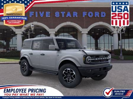 2026 Ford Bronco Outer Banks