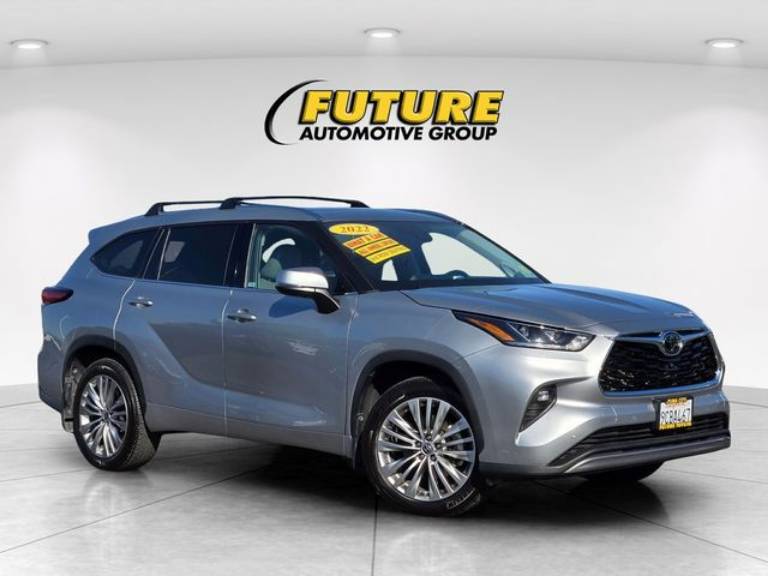 2022 Toyota Highlander Platinum