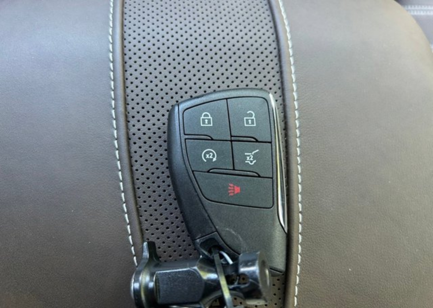 2026 GMC Acadia Denali Ultimate - Photo 34