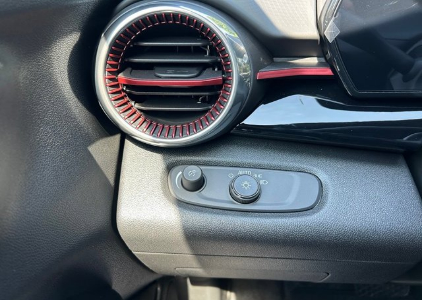 2026 Chevrolet Trax RS - Photo 49