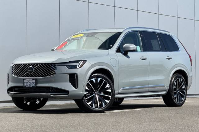 2026 Volvo XC90 Plug-In Hybrid T8 Ultra