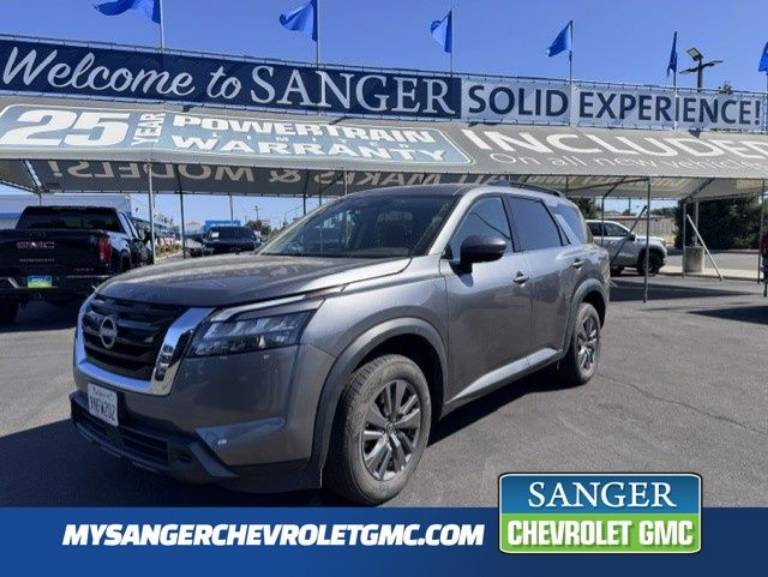 2024 Nissan Pathfinder SV
