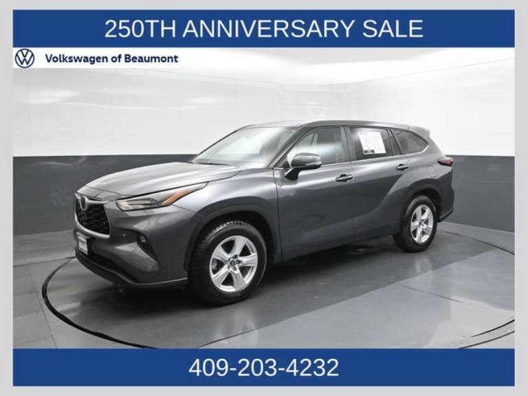 2025 Toyota Highlander LE