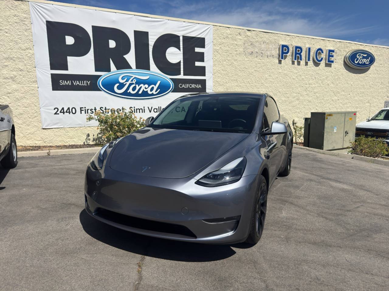Used 2025 Tesla Model Y Long Range with VIN 7SAYGAEE7SF307486 for sale in Simi Valley, CA