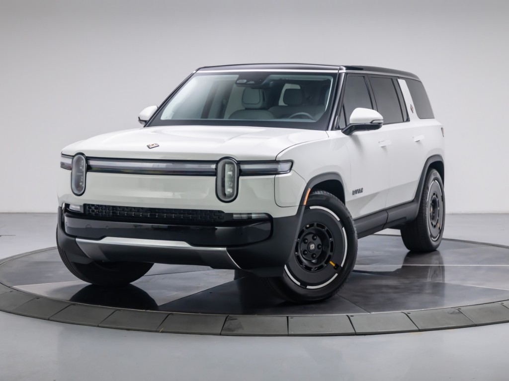 2025 Rivian R1s Adventure Dual Motor Standard Pack