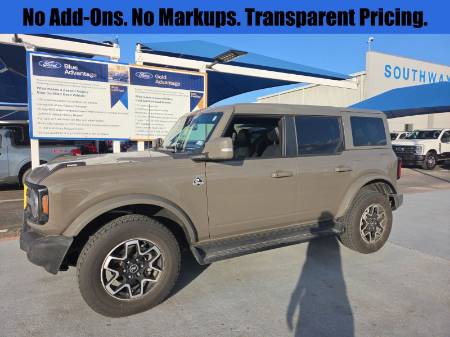 2025 Ford Bronco Outer Banks