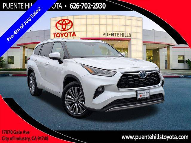2023 Toyota Highlander Hybrid Platinum