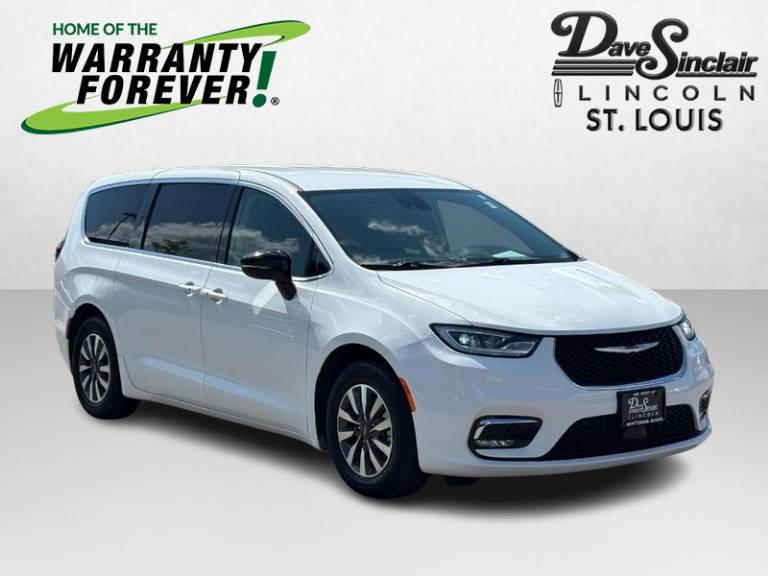 2024 Chrysler Pacifica Hybrid Select