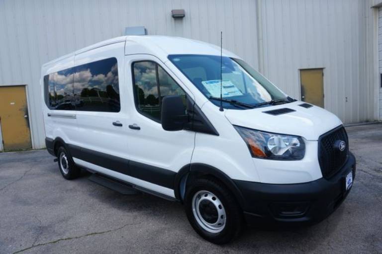 2026 Ford Transit Passenger Wagon XL