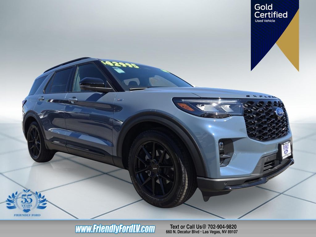2025 Ford Explorer ST-Line