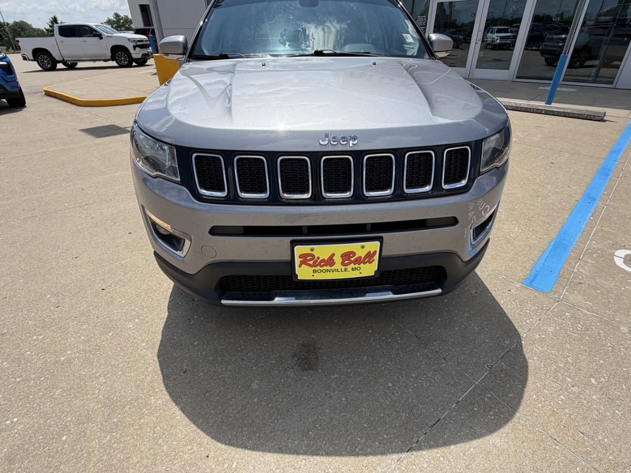 Used 2018 Jeep Compass Limited with VIN 3C4NJDCB3JT104607 for sale in Kansas City